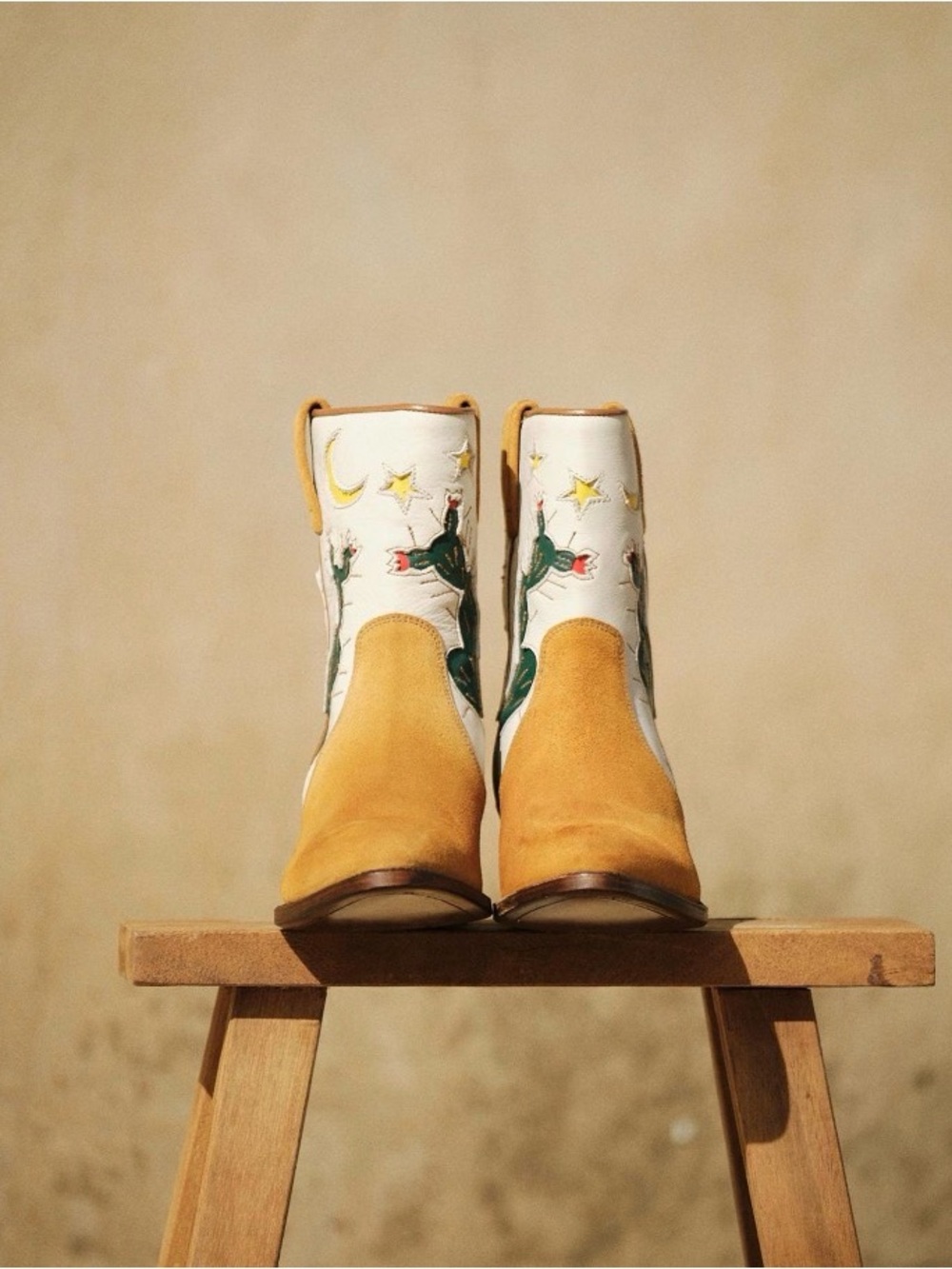 Ranch Road Archer Cactus White Tan Suede Western Cowgirl Cowboy Ankle Boots - Picture 4 of 16